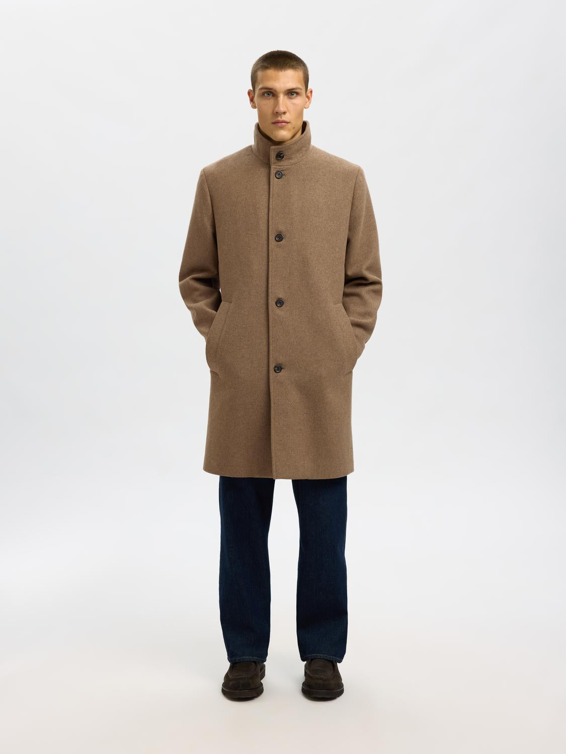 model_shot-front
